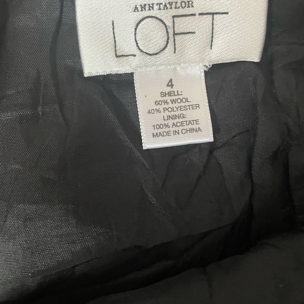 LOFT pencil style skirt - Picture 3 of 3